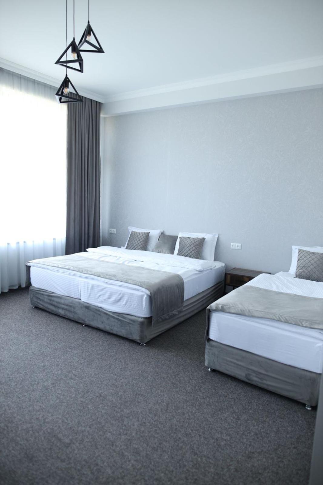 Bmg Hotel By Grigoryans Group กอริส ภายนอก รูปภาพ