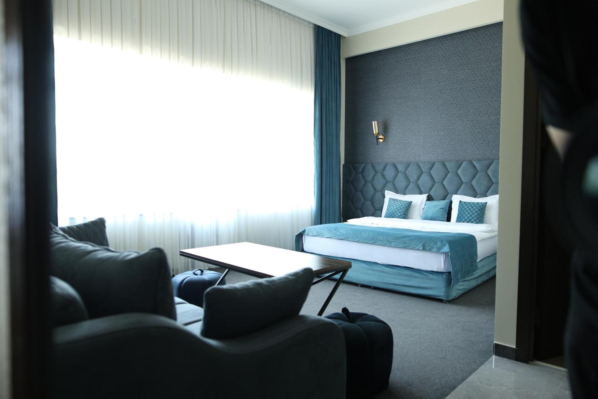 Bmg Hotel By Grigoryans Group กอริส ภายนอก รูปภาพ
