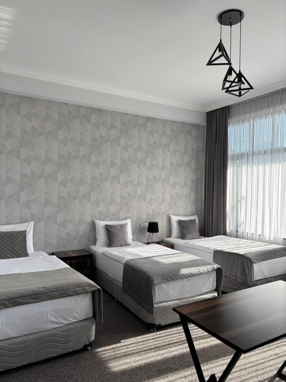 Bmg Hotel By Grigoryans Group กอริส ภายนอก รูปภาพ
