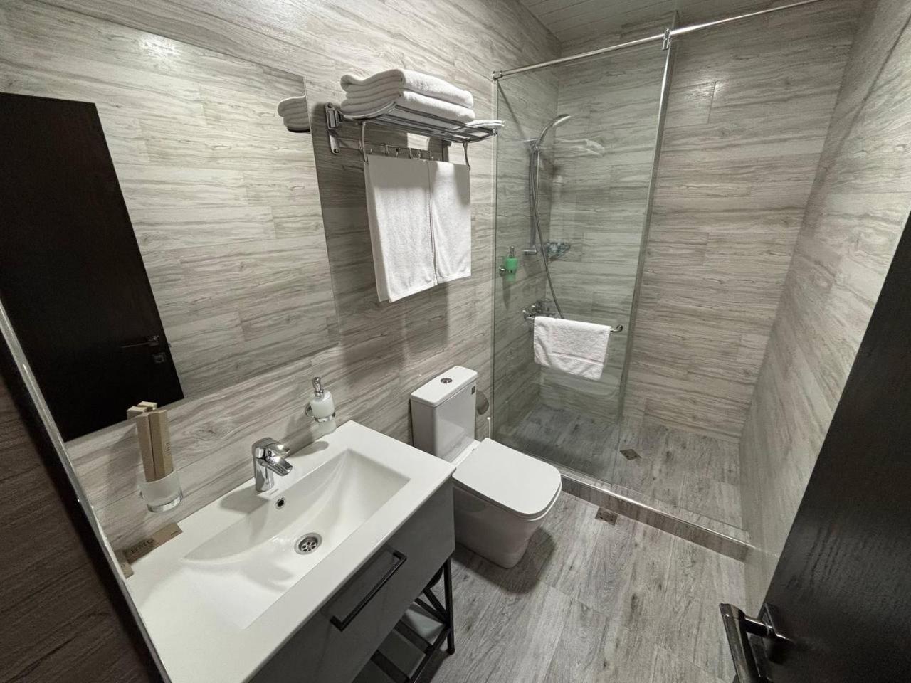 Bmg Hotel By Grigoryans Group กอริส ภายนอก รูปภาพ